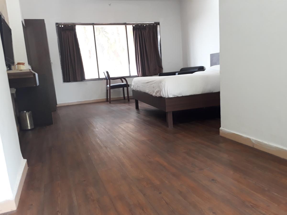 Hotel Sea Rock Villa Daman Exterior foto