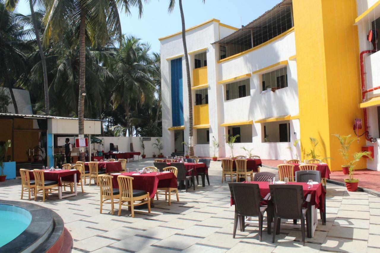 Hotel Sea Rock Villa Daman Exterior foto