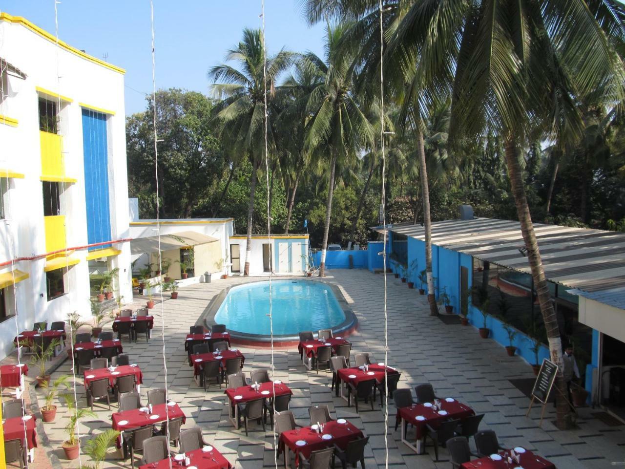 Hotel Sea Rock Villa Daman Exterior foto