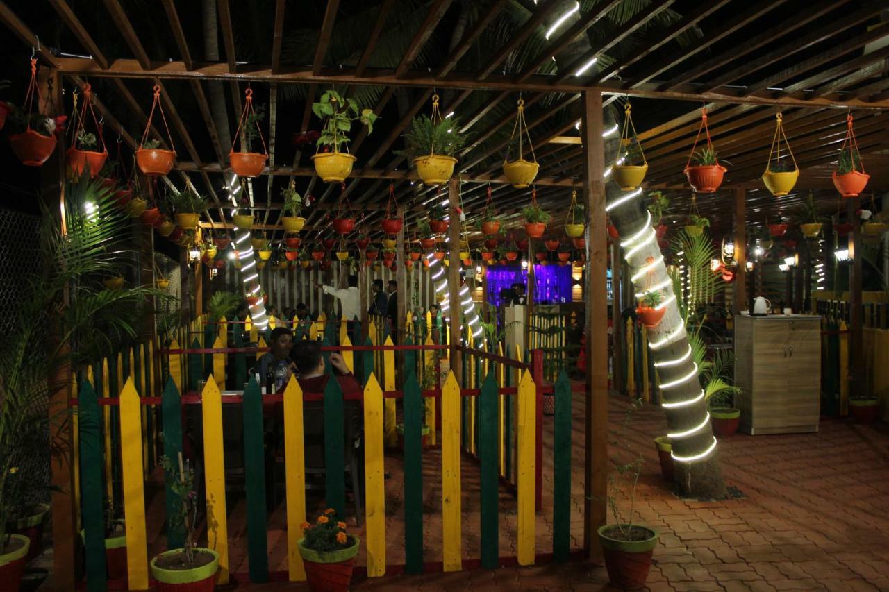 Hotel Sea Rock Villa Daman Exterior foto