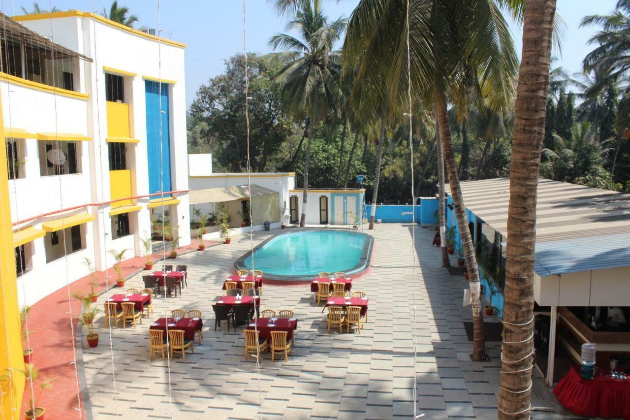 Hotel Sea Rock Villa Daman Exterior foto